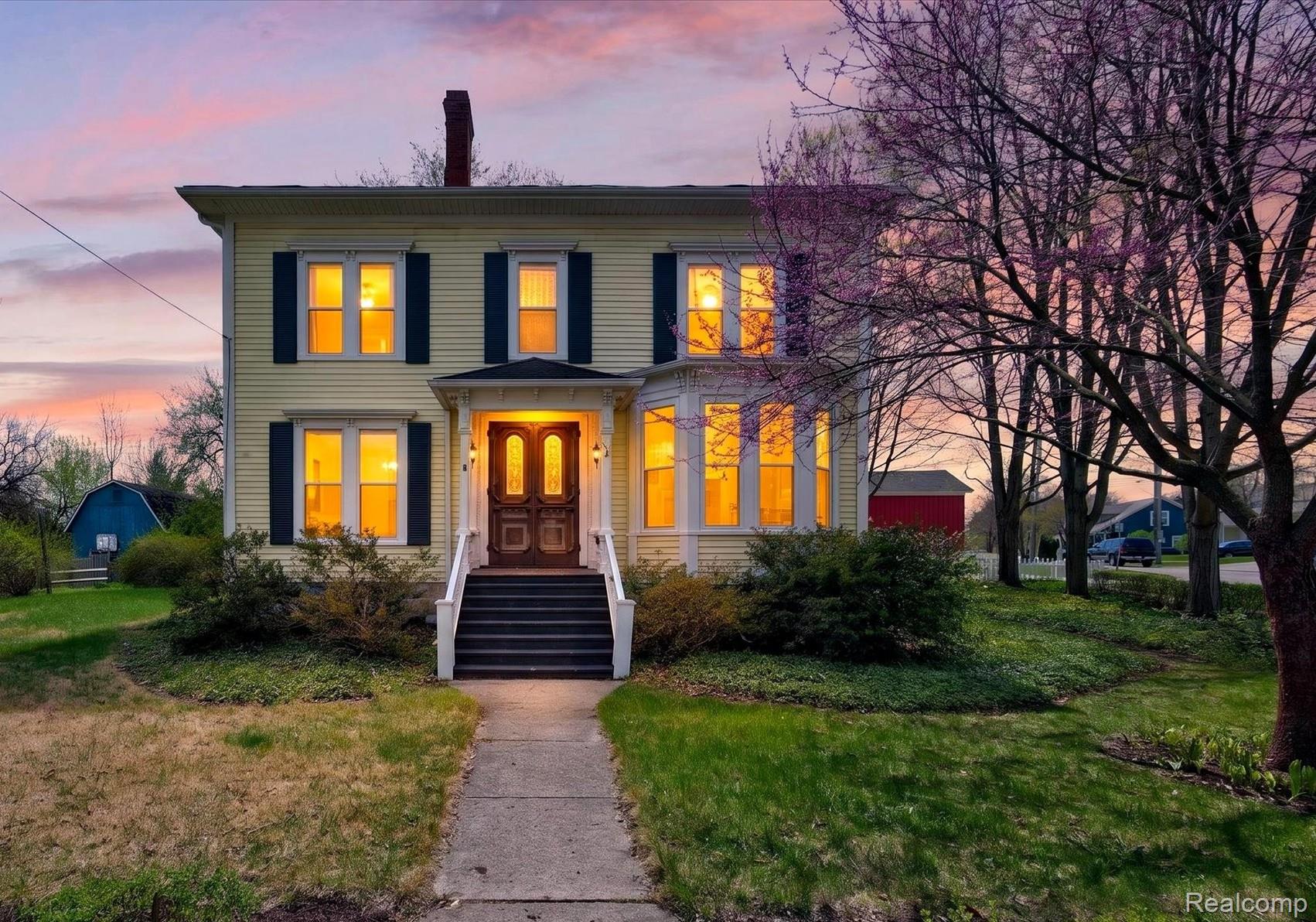 403 Lake Street Howell, MI 48843 - Photo 69 of 70 Front Lakee 3.jpg