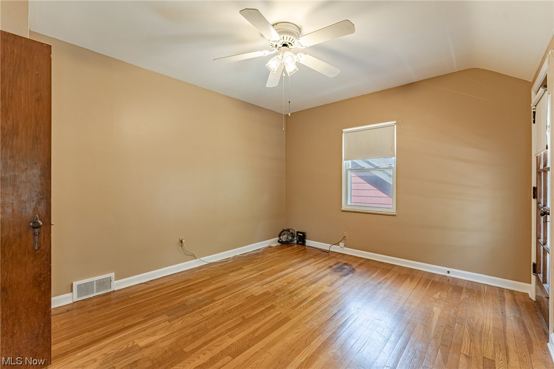 4034 Bluestone Road Cleveland Heights, OH 44121 - Photo 15 of 34