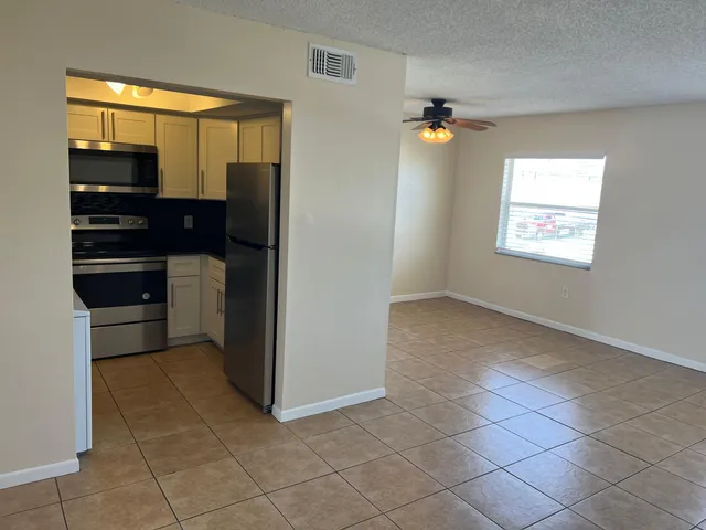 $1,175 | 837 Hickory Street, Unit 1, Melbourne, FL 32901