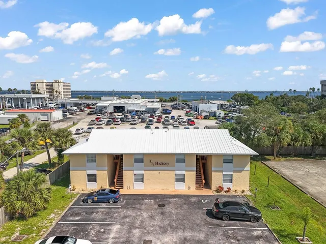 $1,175 | 837 Hickory Street, Unit 1, Melbourne, FL 32901