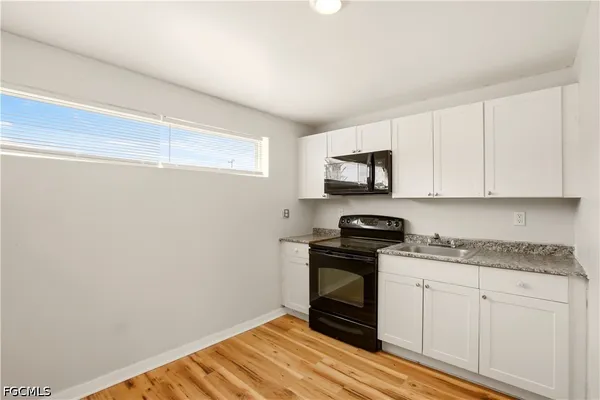 $949 | 1640 Daniels Drive, Unit B, North Fort Myers, FL 33917