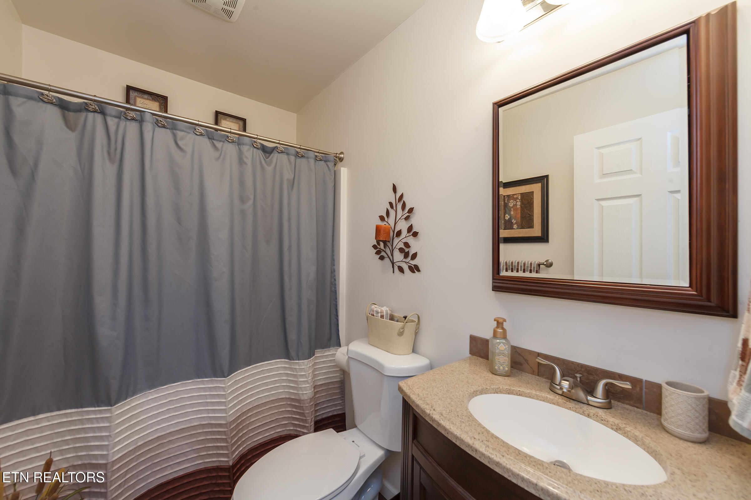 1505 Indian Warpath Road Sevierville, TN 37876 - Photo 19 of 60 19 bathroom