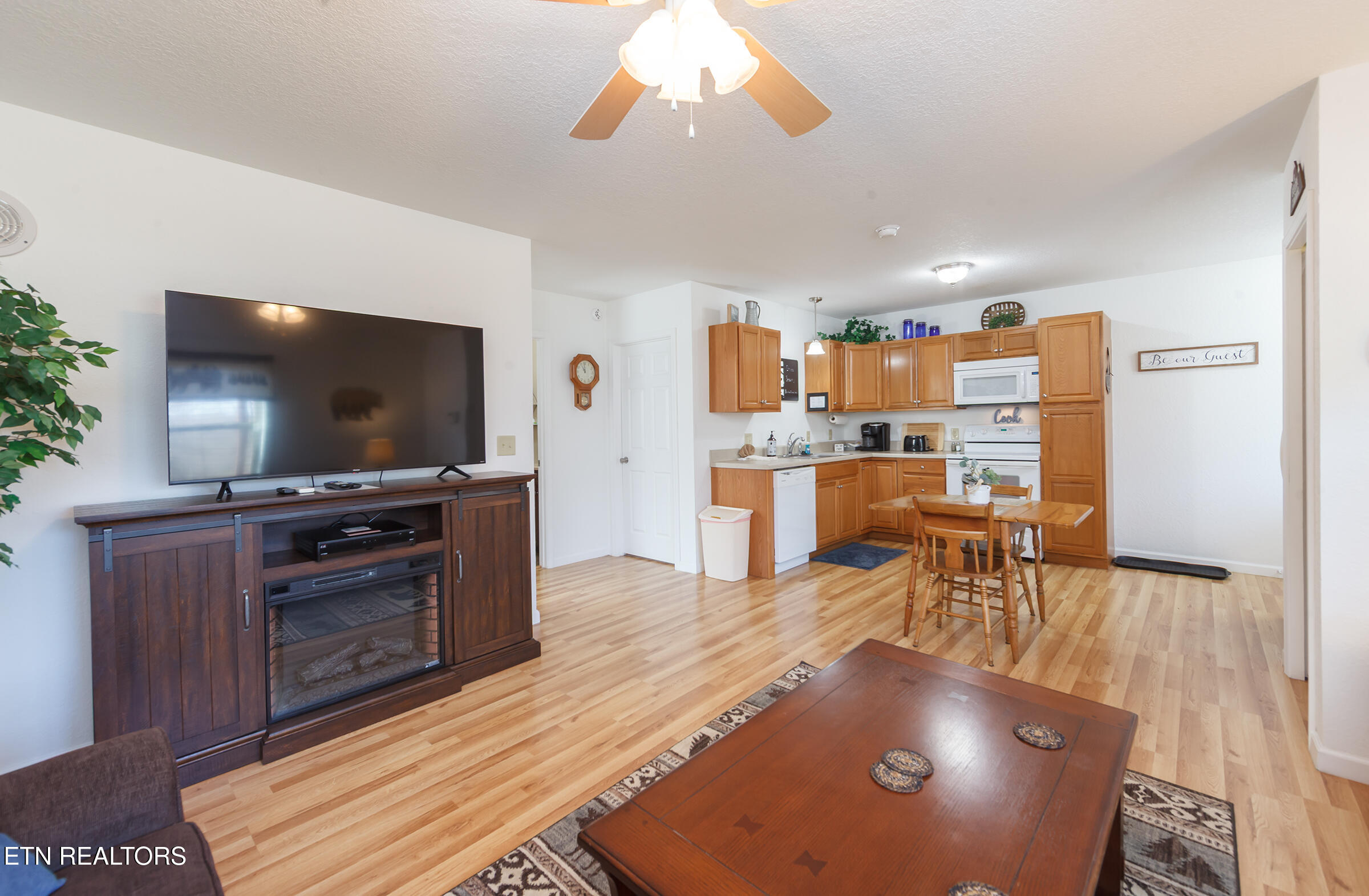 1505 Indian Warpath Road Sevierville, TN 37876 - Photo 31 of 60 31 apartment living 2