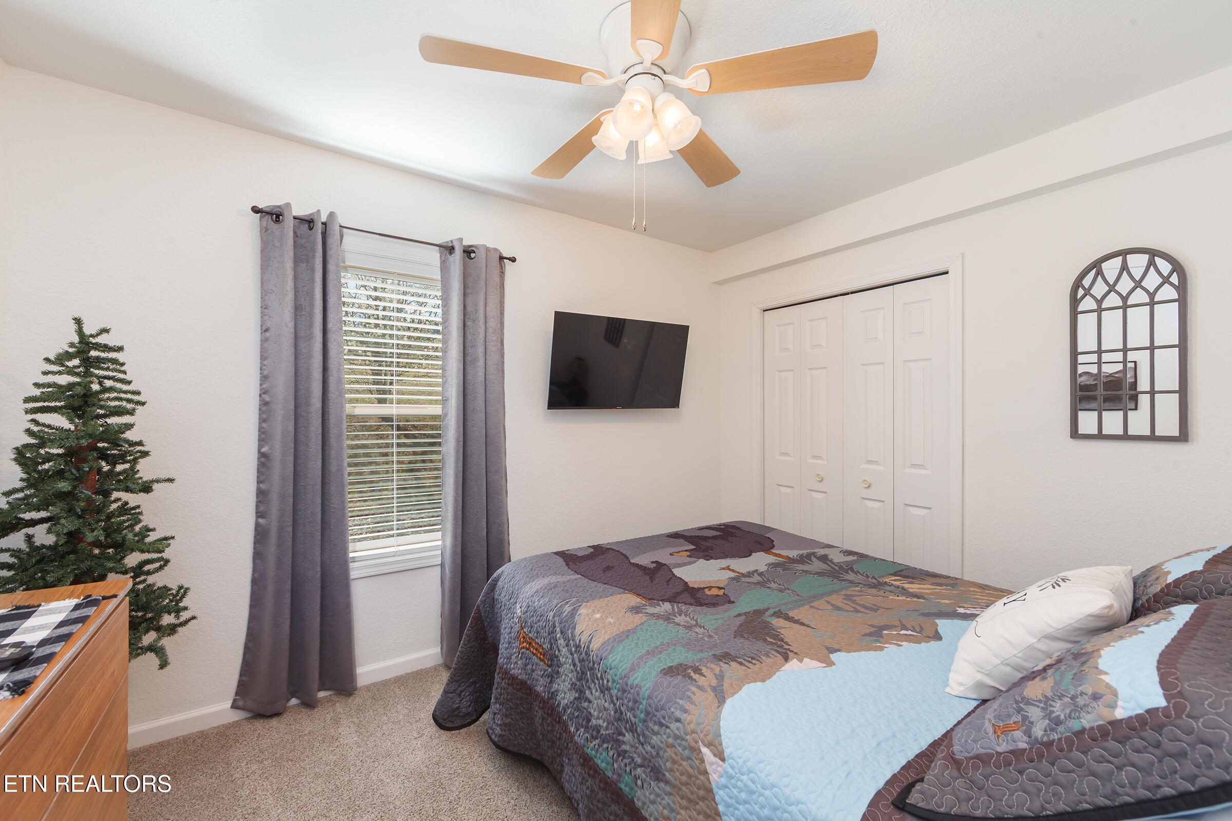 1505 Indian Warpath Road Sevierville, TN 37876 - Photo 32 of 60 32 apartment bedroom