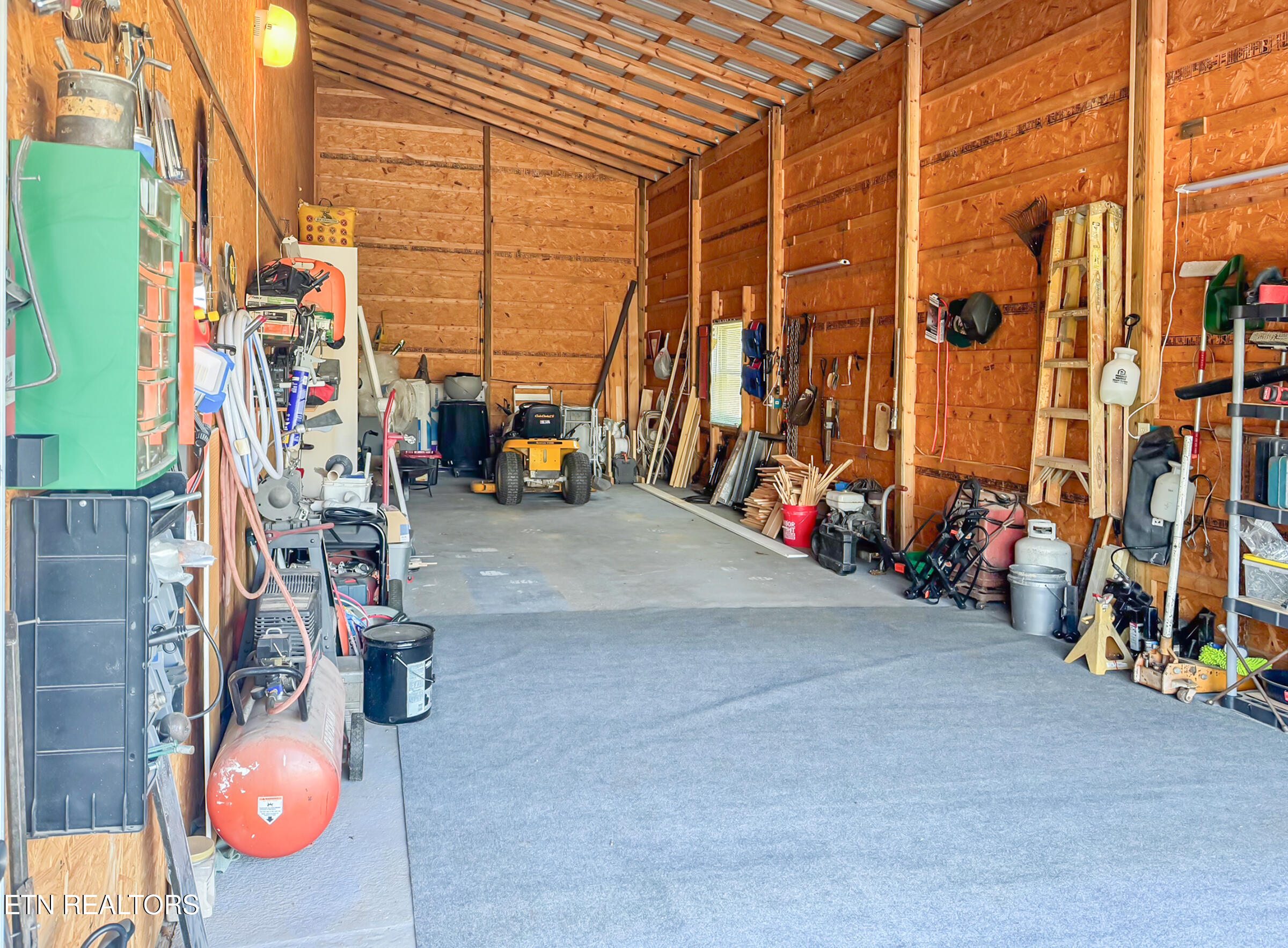 1505 Indian Warpath Road Sevierville, TN 37876 - Photo 39 of 60 39 workshop 5