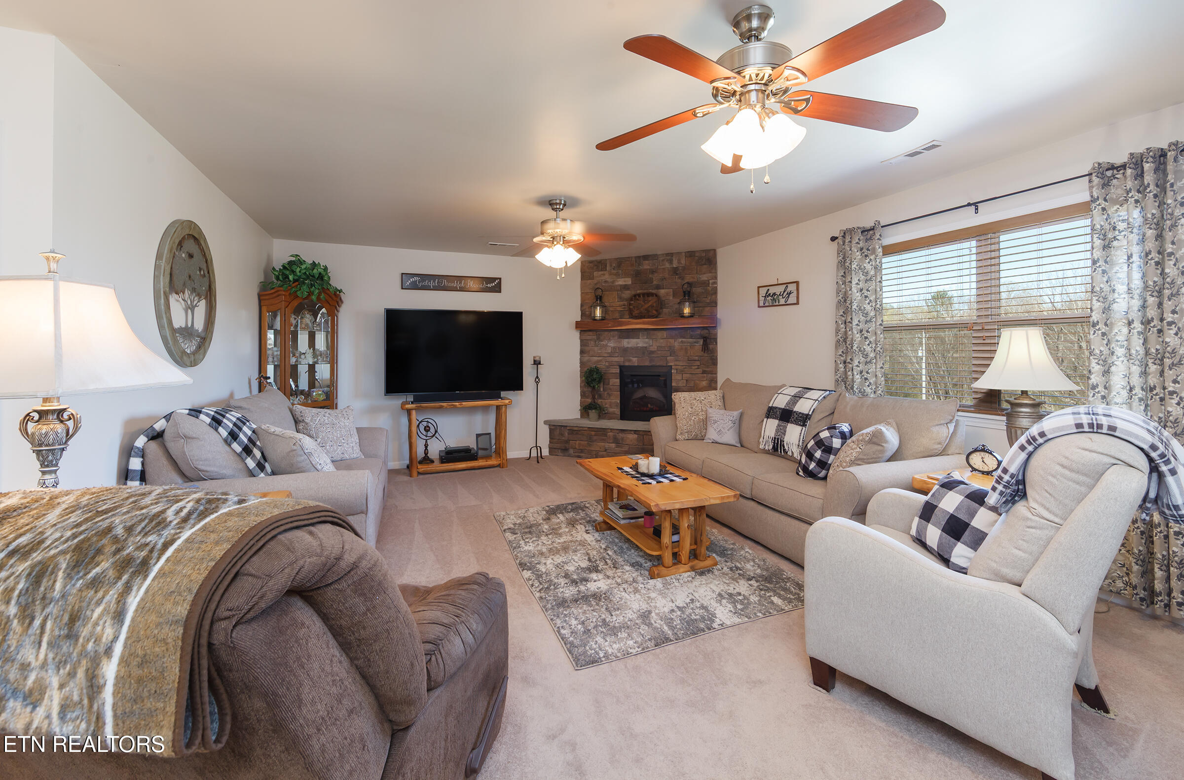 1505 Indian Warpath Road Sevierville, TN 37876 - Photo 9 of 60 9 living room