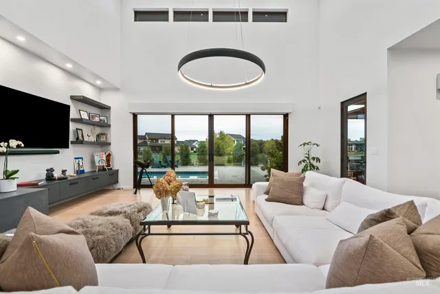 $2,825,000 | 1436 West Windbreaker Lane, Eagle, ID 83616