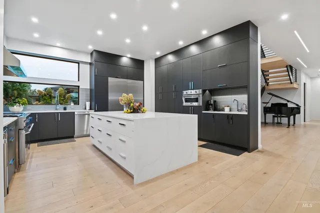 $2,825,000 | 1436 West Windbreaker Lane, Eagle, ID 83616