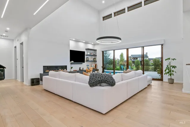 $2,825,000 | 1436 West Windbreaker Lane, Eagle, ID 83616