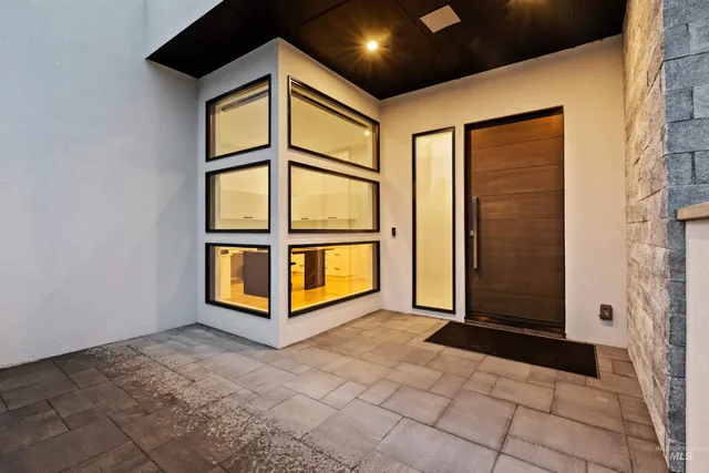 $2,825,000 | 1436 West Windbreaker Lane, Eagle, ID 83616