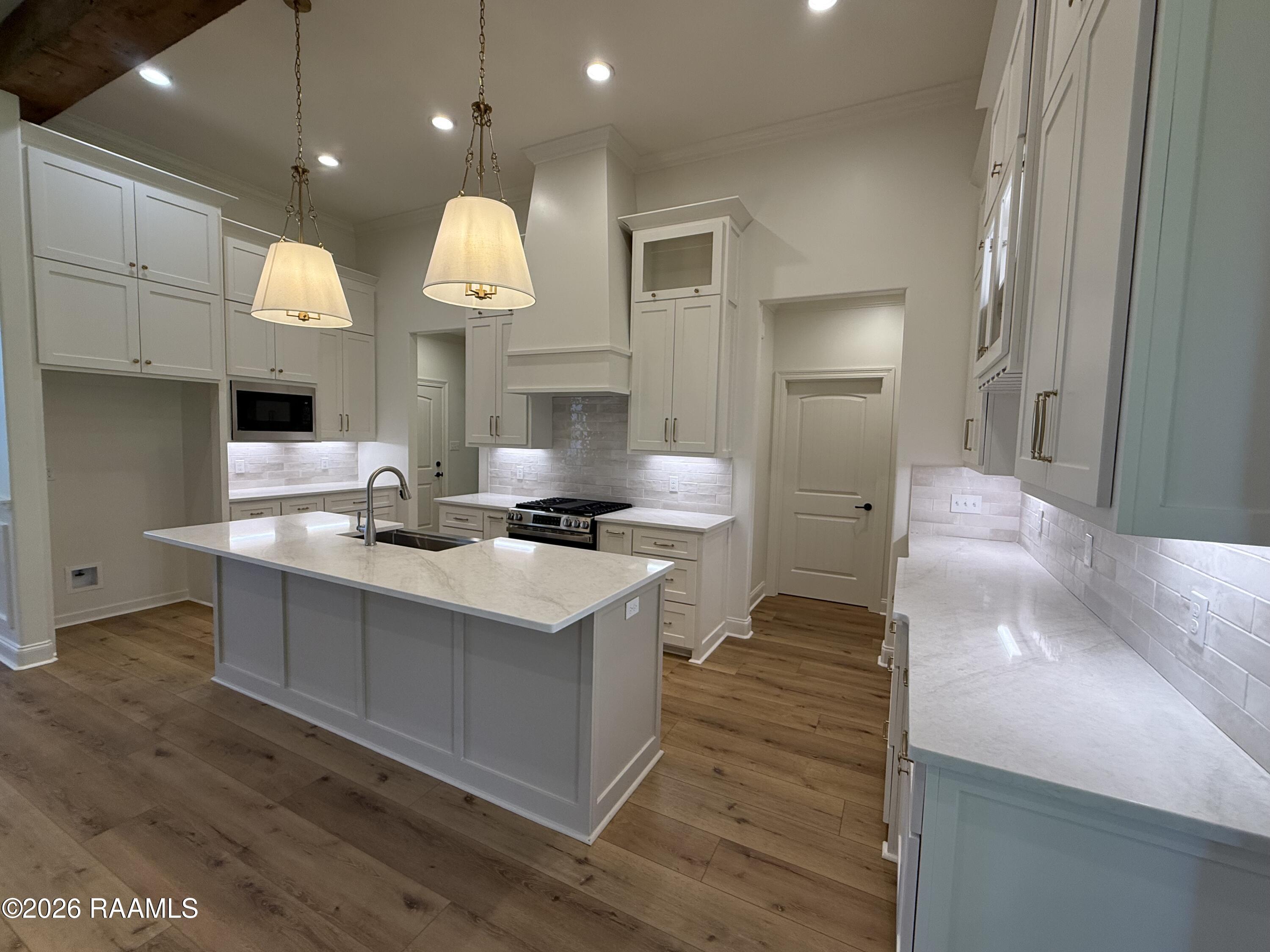 202 Spring Meadow Drive Broussard, LA 70518 - Photo 5 of 23 Kitchen