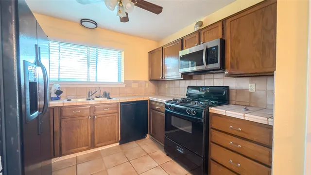 $1,700 | 2410 Goldspring Lane, Spring, TX 77373