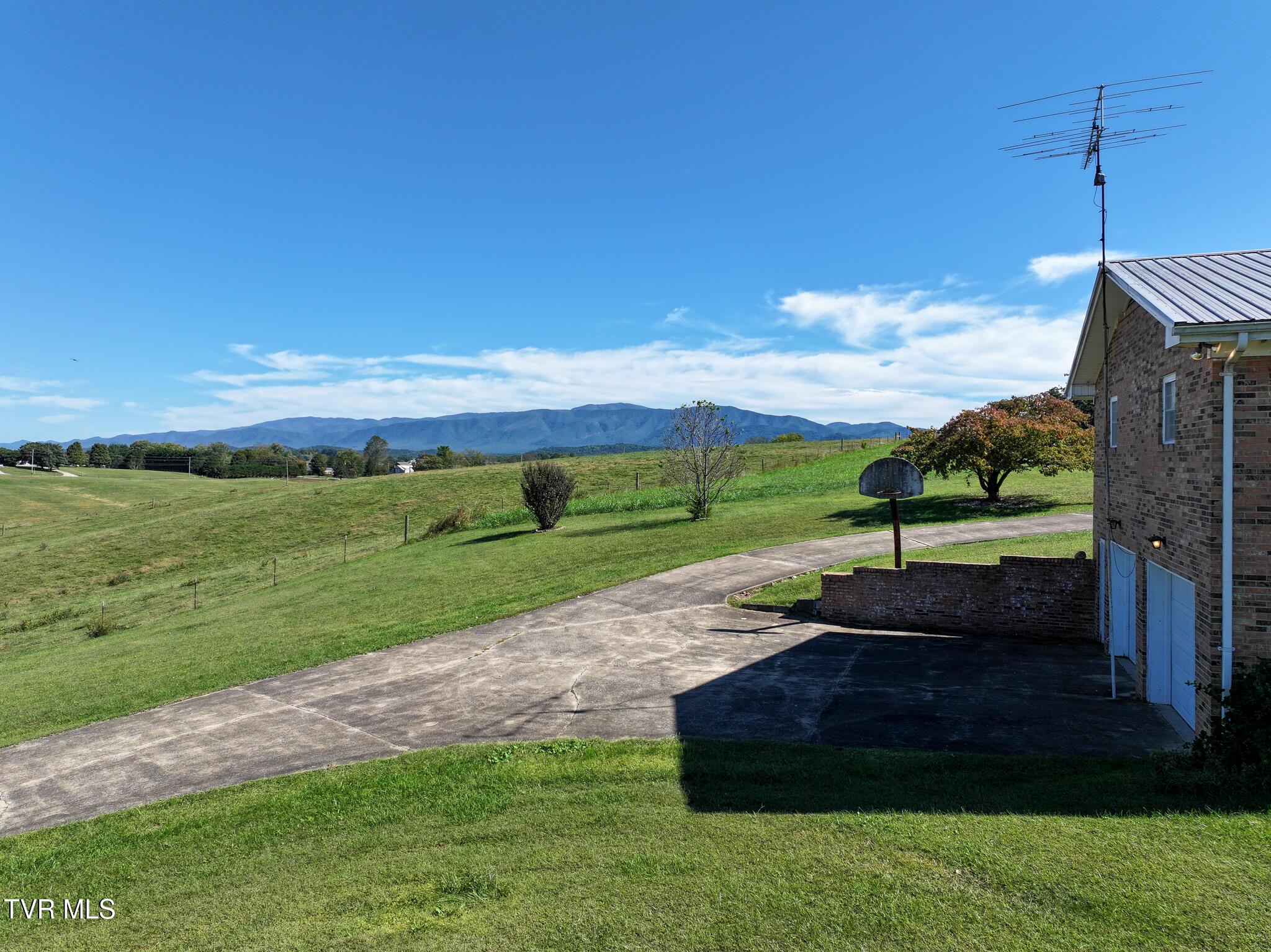 575 West Allens Bridge Road Greeneville, TN 37743 - Photo 22 of 70 DJI_20261005143055_0932_D