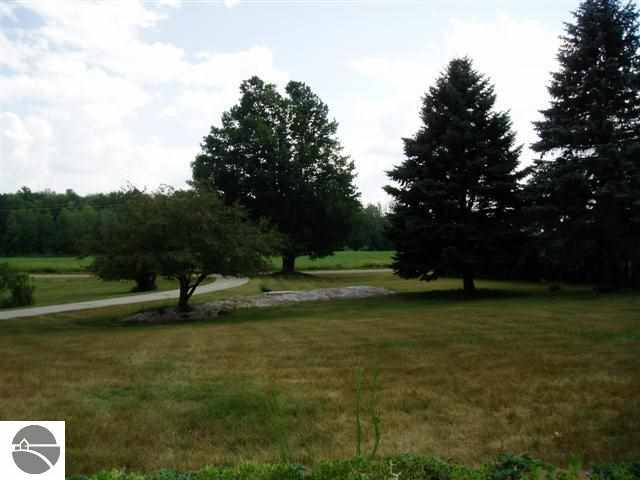 461 East Walton Road Mount Pleasant, MI 48858 - Photo 16 of 16 1749079-15.JPG