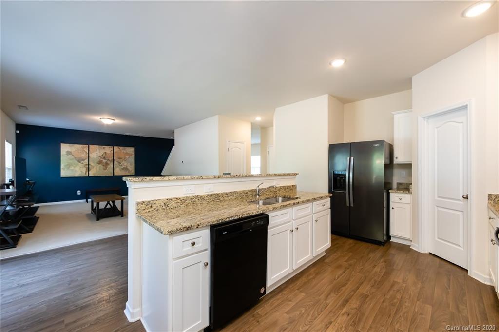 9627 Weikert Road Charlotte, NC 28215 - Photo 14 of 34 Gallery Image 14