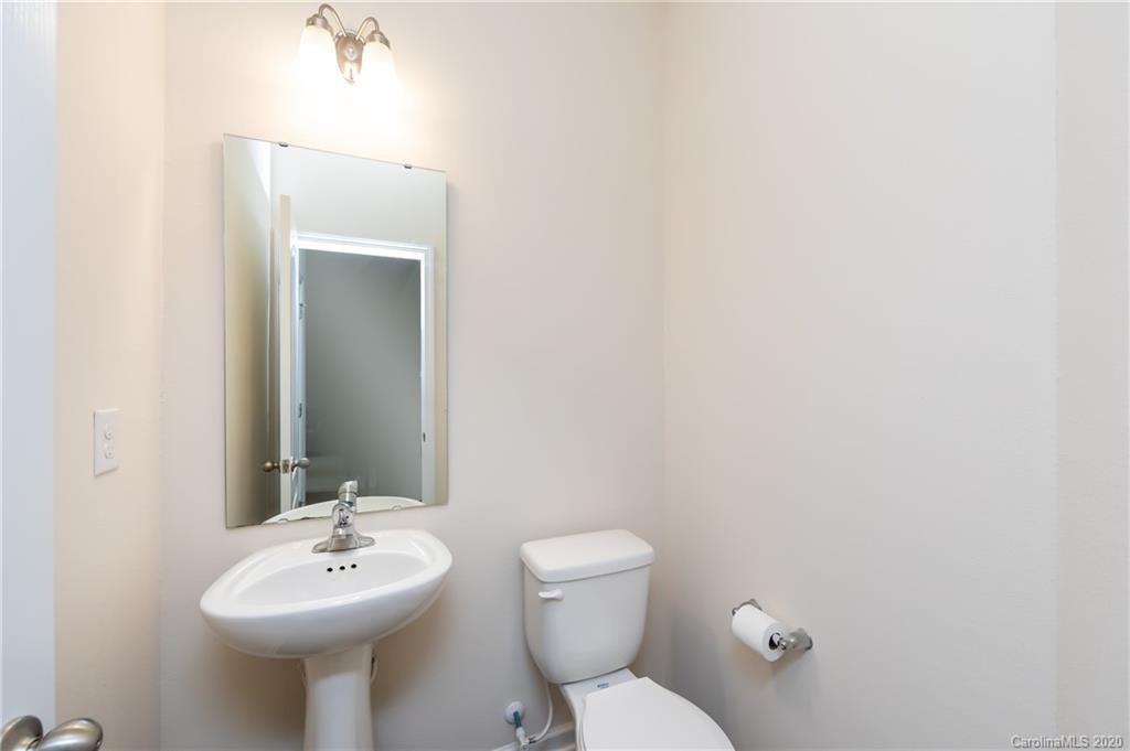 9627 Weikert Road Charlotte, NC 28215 - Photo 8 of 34 Gallery Image 8