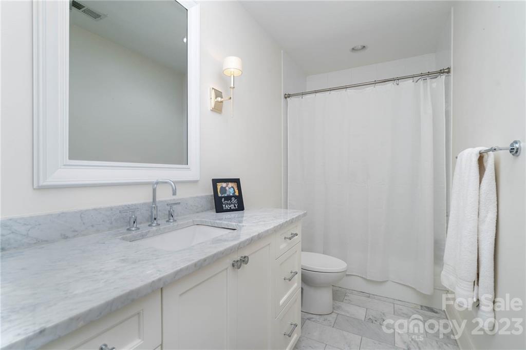 3014 Foxridge Road Charlotte, NC 28226 - Photo 29 of 44 Gallery Image 29