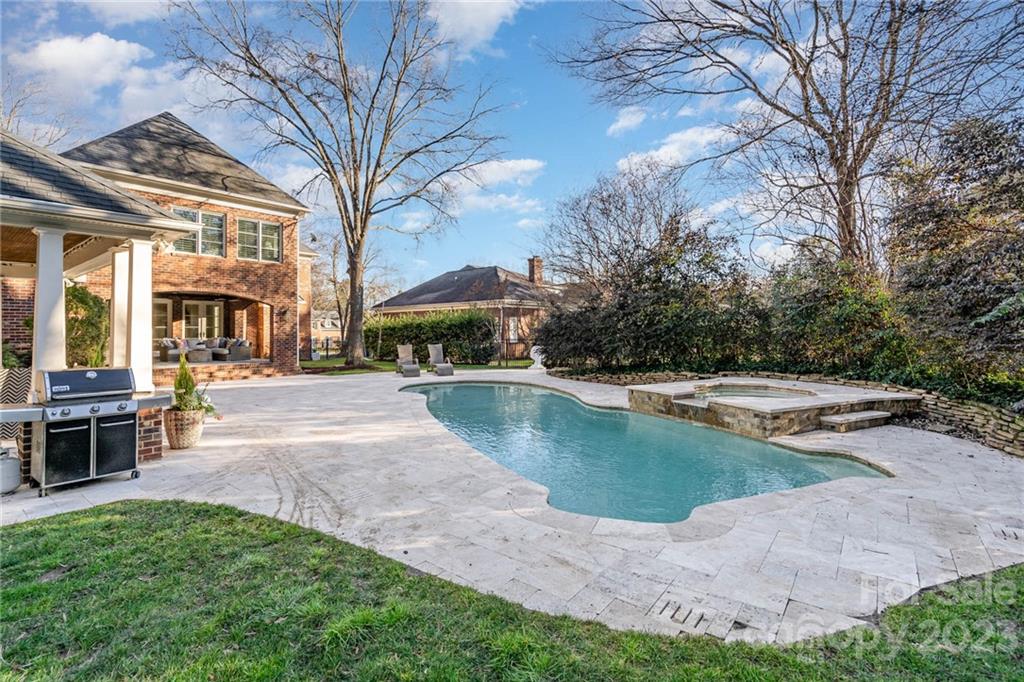 3014 Foxridge Road Charlotte, NC 28226 - Photo 4 of 44 Gallery Image 4