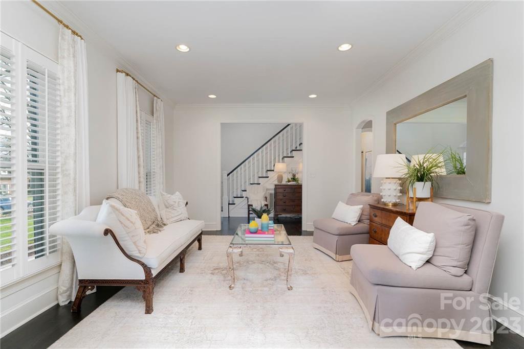3014 Foxridge Road Charlotte, NC 28226 - Photo 6 of 44 Gallery Image 6