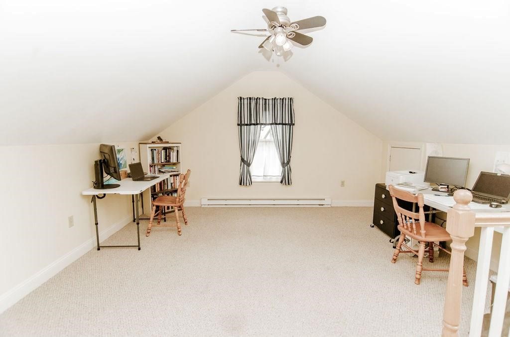 142 Friendly Road Cranston, RI 02910 - Photo 9 of 28