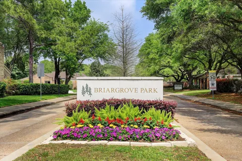 $1,325,000 | 10102 Candlewood Drive, Houston, TX 77042