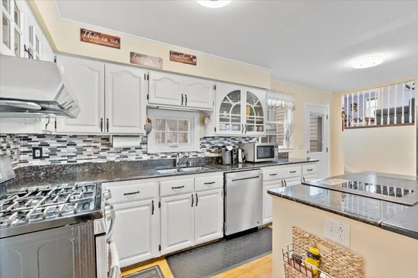 $600,000 | 111 Red Oak Drive, Colchester, VT 05446