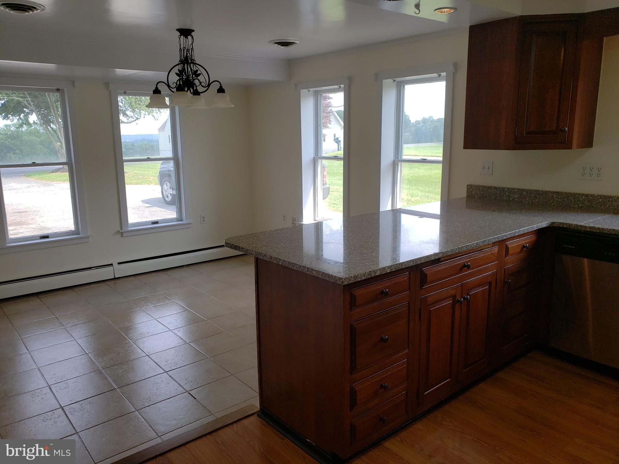 22812 Wildcat Road Gaithersburg, MD 20882 - Photo 11 of 40 Dining Room