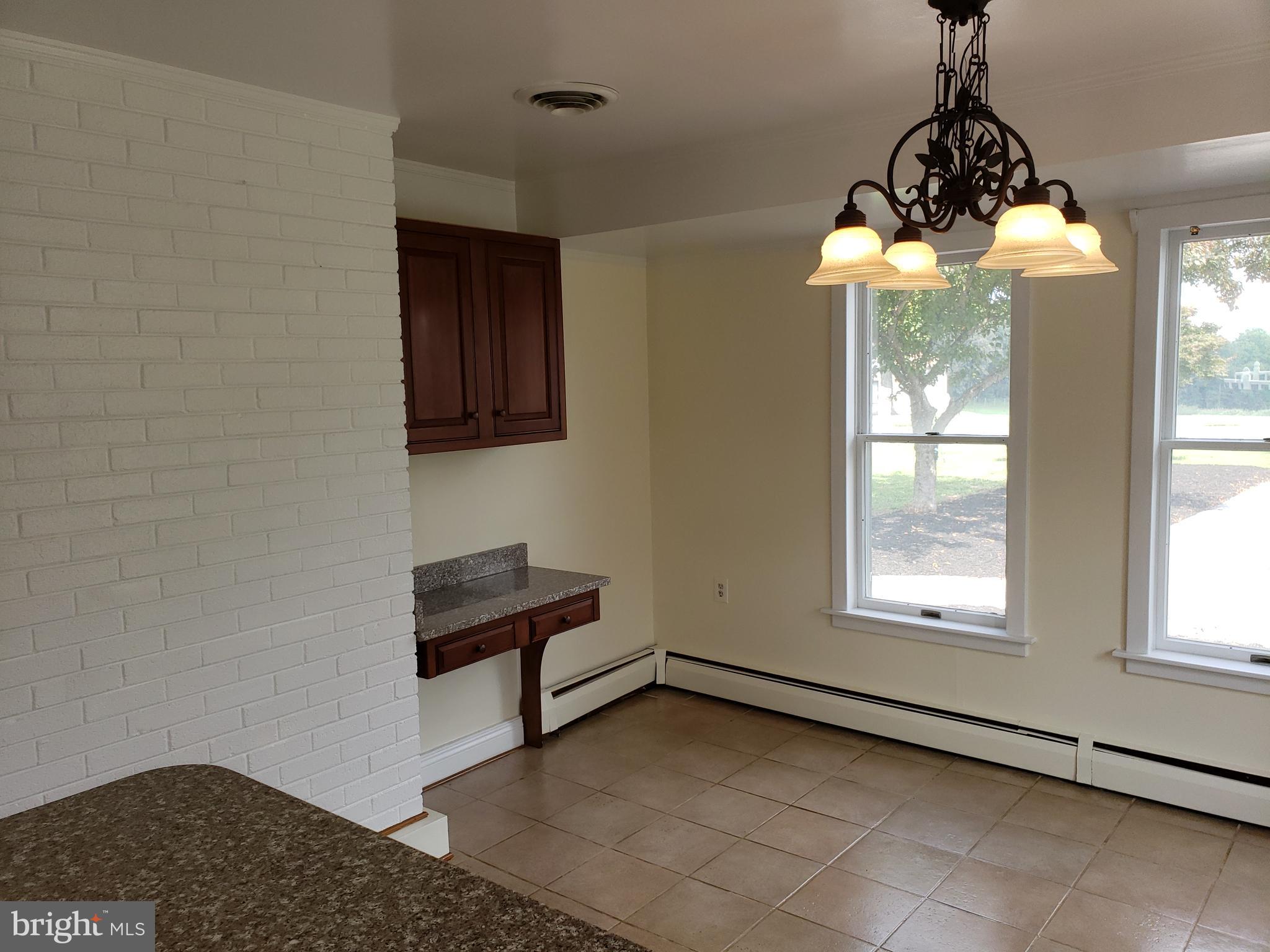 22812 Wildcat Road Gaithersburg, MD 20882 - Photo 12 of 40 Dining Room