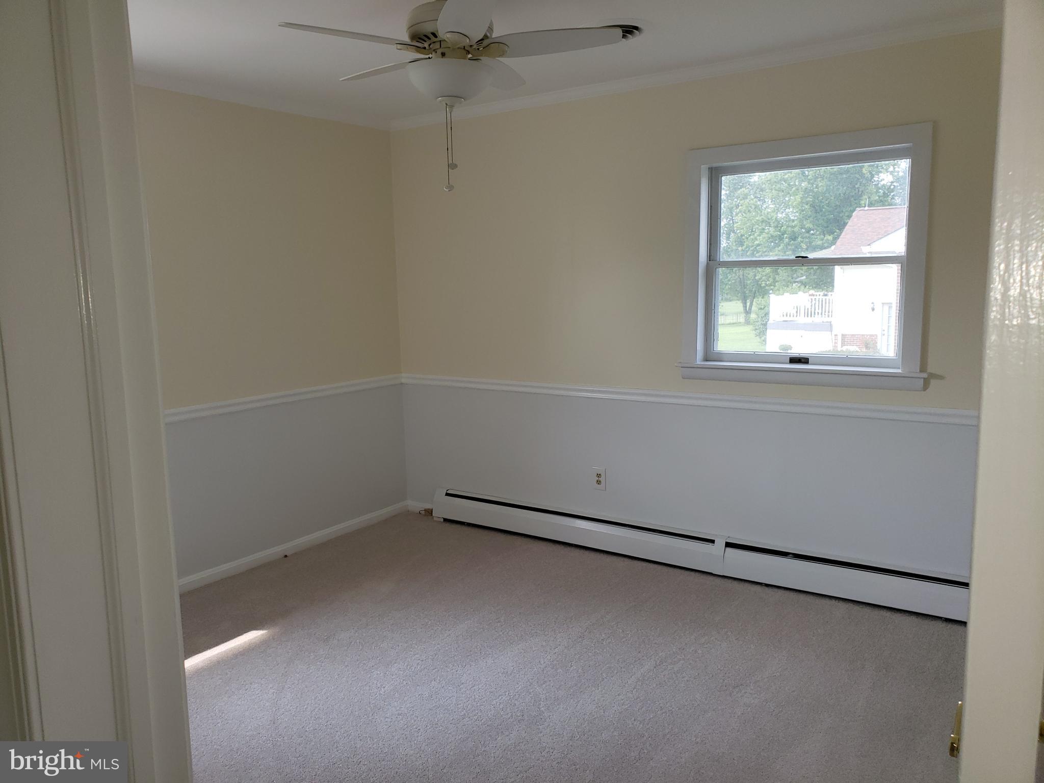 22812 Wildcat Road Gaithersburg, MD 20882 - Photo 20 of 40 Main Level Rear Bedroom