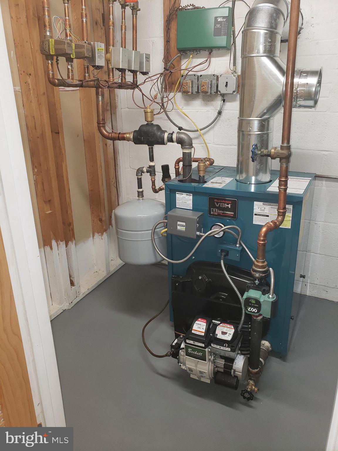 22812 Wildcat Road Gaithersburg, MD 20882 - Photo 37 of 40 New Heating System Boiler