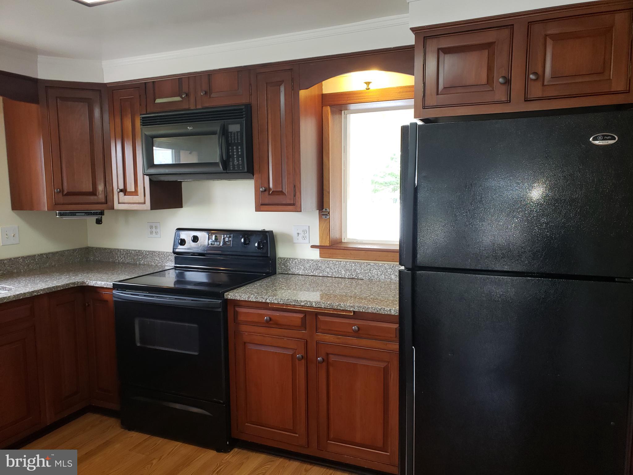 22812 Wildcat Road Gaithersburg, MD 20882 - Photo 9 of 40 Kitchen