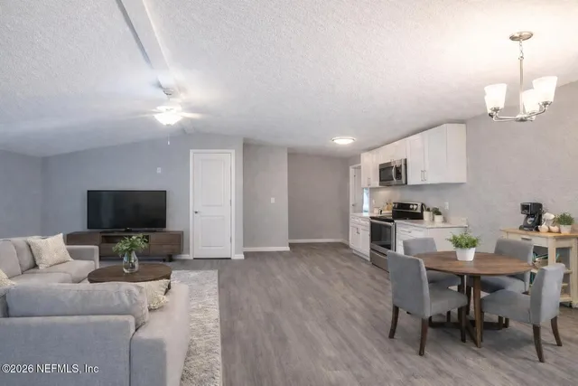 $1,550 | 3245 Byo Road, Jacksonville, FL 32207