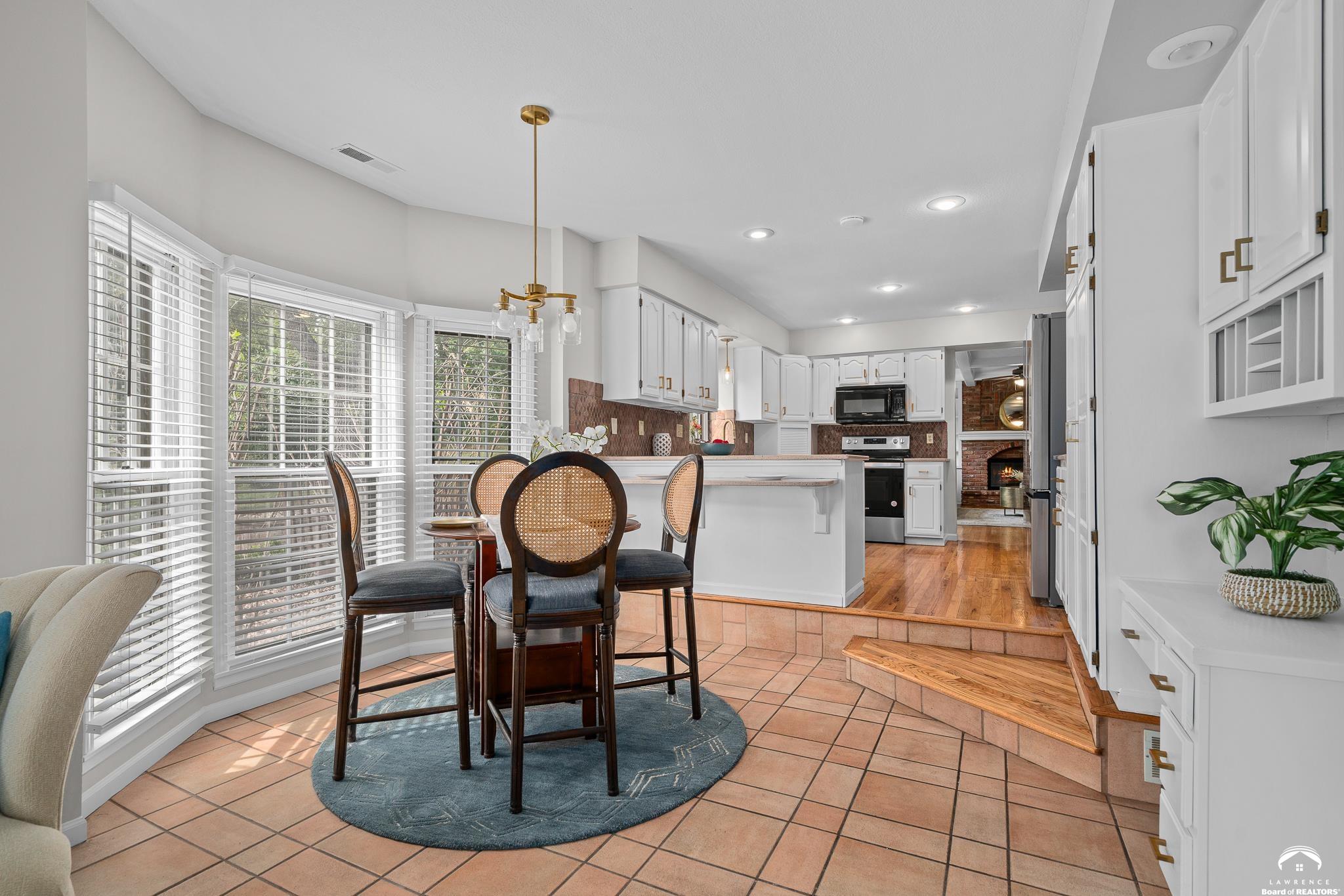 4512 Cedar Ridge Court Lawrence, KS 66049 - Photo 18 of 71 Gallery Image 18