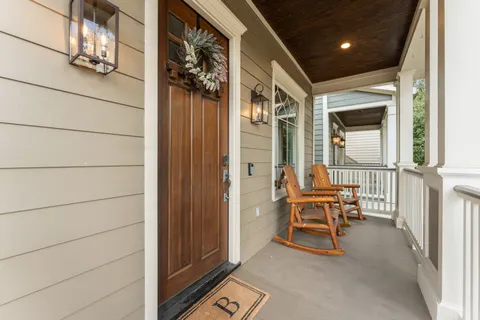 $764,500 | 836 East 24th Street, Houston, TX 77009