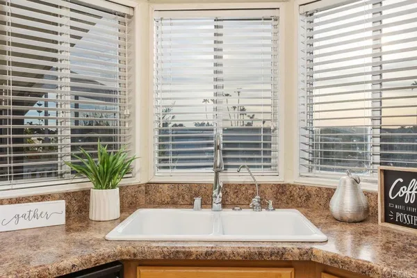 $305,000 | 1600 East Vista Way, Unit 21, Vista, CA 92084