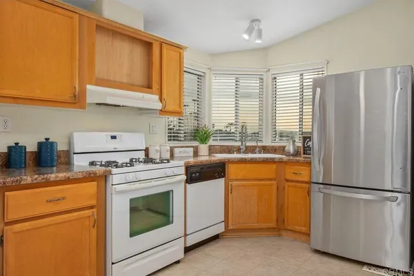 $305,000 | 1600 East Vista Way, Unit 21, Vista, CA 92084