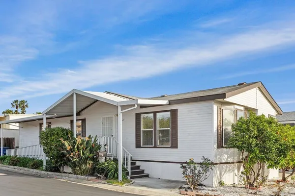 $305,000 | 1600 East Vista Way, Unit 21, Vista, CA 92084