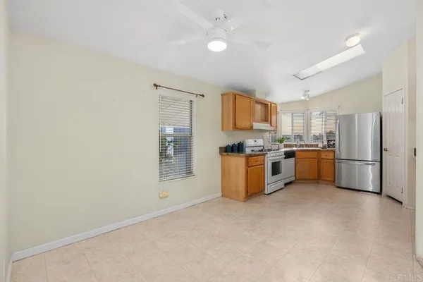 $305,000 | 1600 East Vista Way, Unit 21, Vista, CA 92084