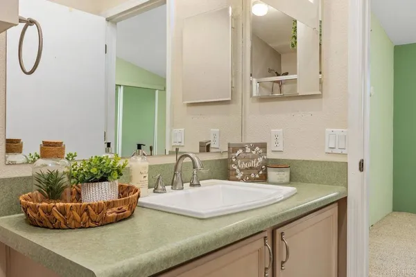 $305,000 | 1600 East Vista Way, Unit 21, Vista, CA 92084