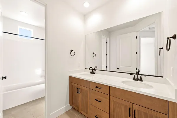 $739,999 | 2160 Enchantment Drive, Manteca, CA 95337
