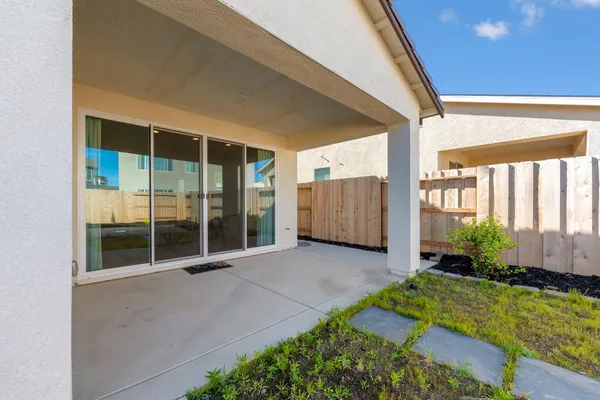 $739,999 | 2160 Enchantment Drive, Manteca, CA 95337