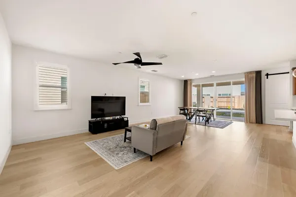 $739,999 | 2160 Enchantment Drive, Manteca, CA 95337