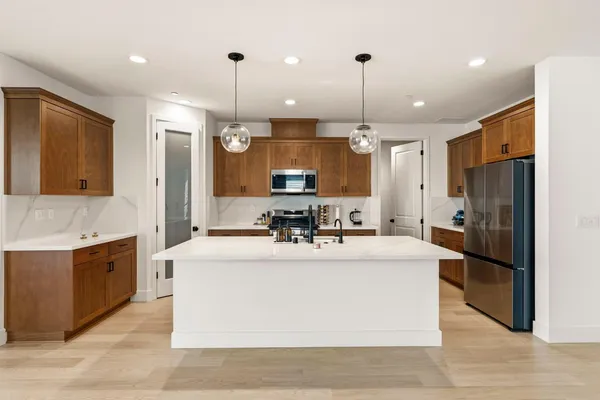 $739,999 | 2160 Enchantment Drive, Manteca, CA 95337