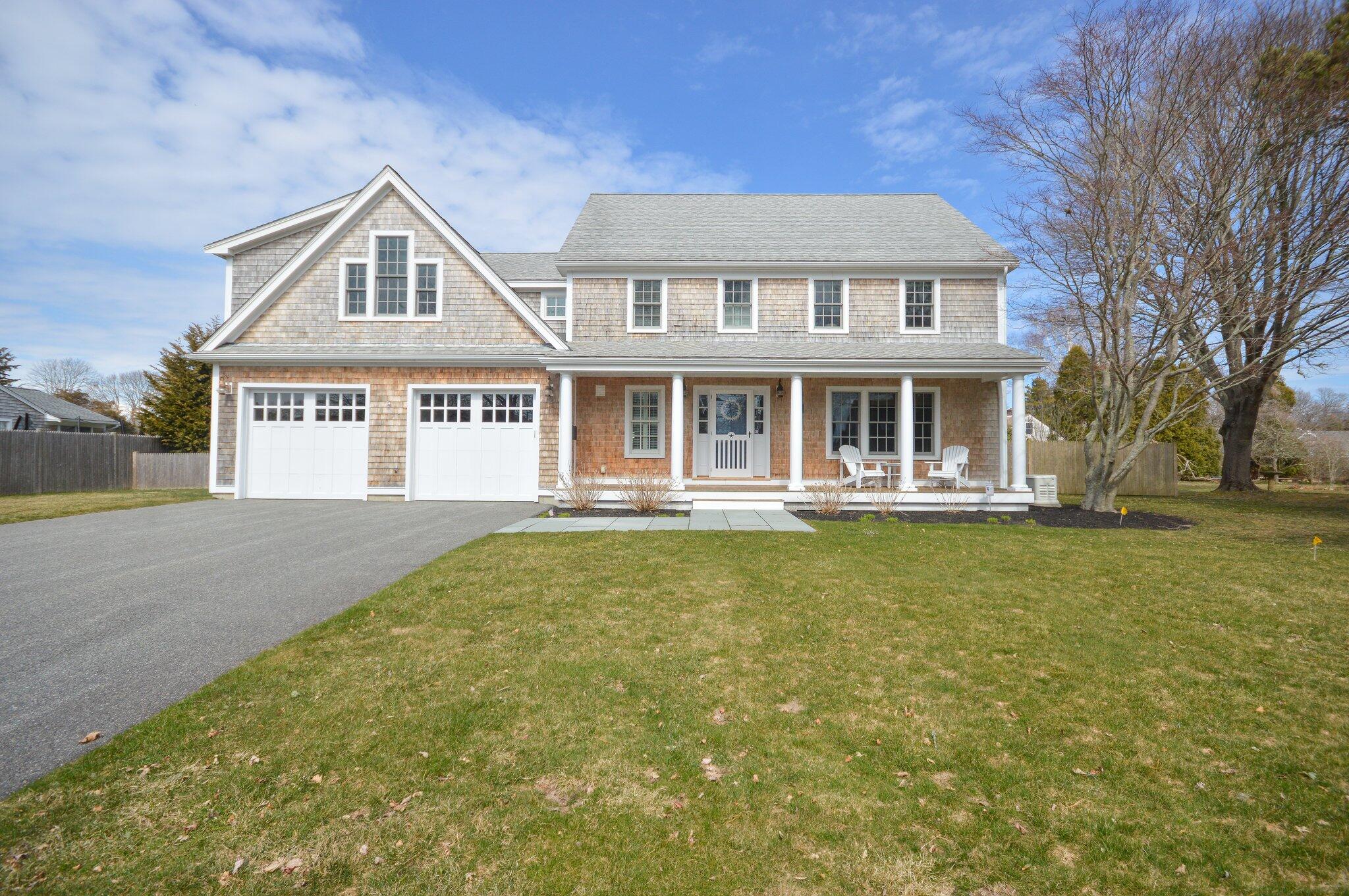 7 Packet Lane, Falmouth, MA 02540 Compass