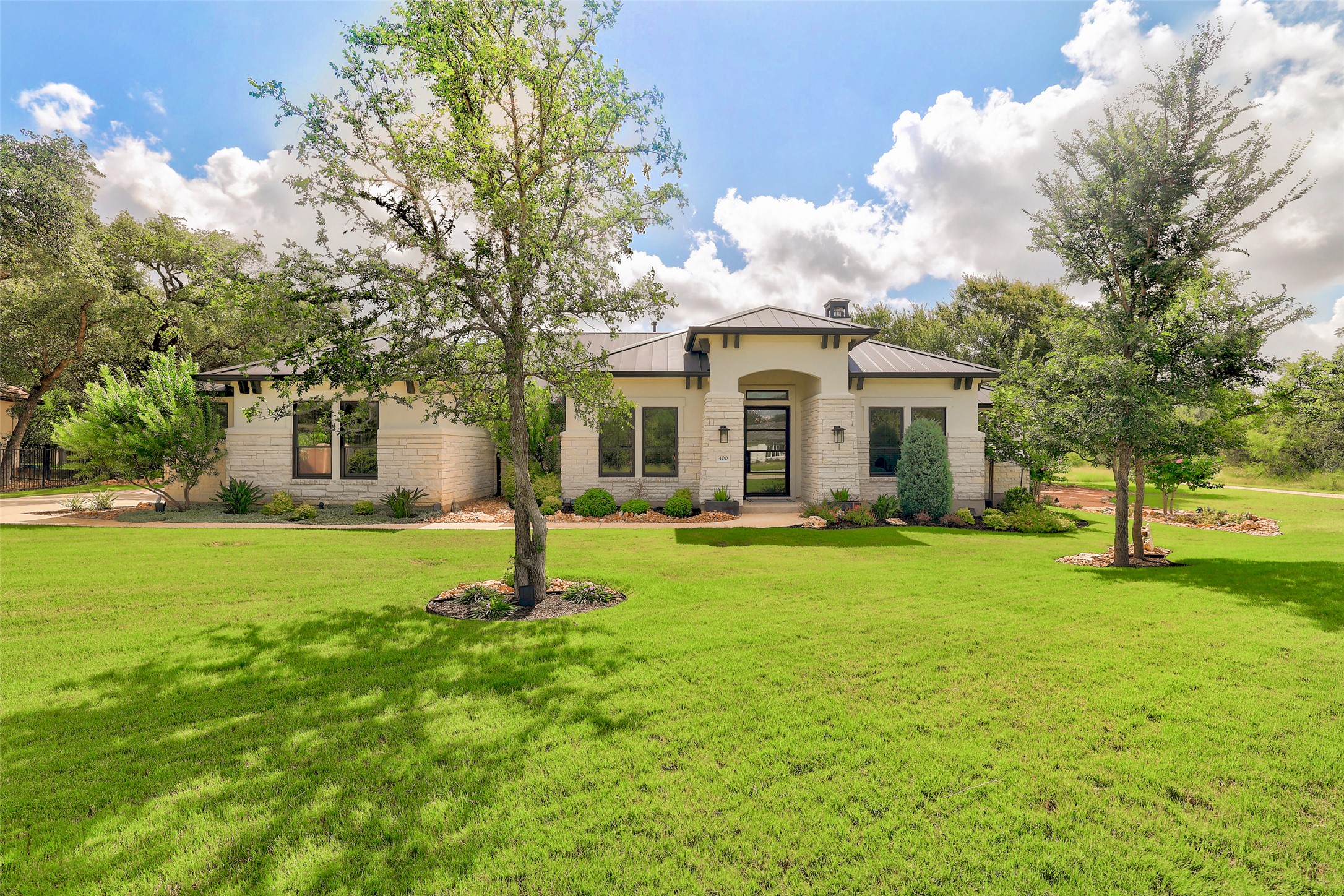 400 Flint Ridge Trail Georgetown, TX 78628 - Photo 6 of 40 Incredible Landscaping