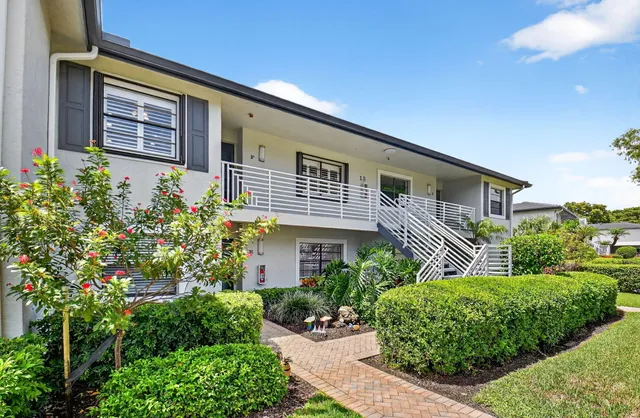 $5,000 | 13 Southport Lane, Unit F, Boynton Beach, FL 33436