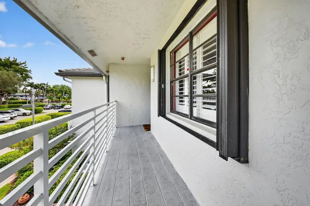 $5,000 | 13 Southport Lane, Unit F, Boynton Beach, FL 33436