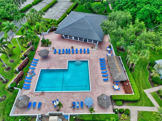 $5,000 | 13 Southport Lane, Unit F, Boynton Beach, FL 33436