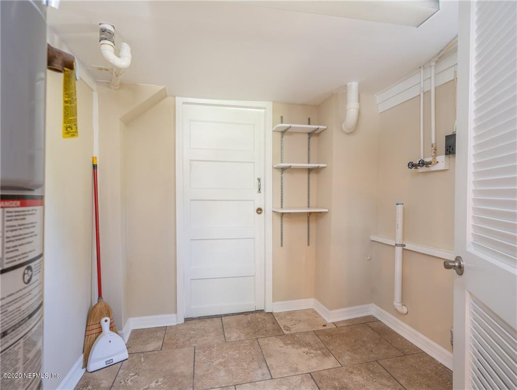 85500 Avant Road Yulee, FL 32097 - Photo 13 of 16 Laundry/Pantry Room In House