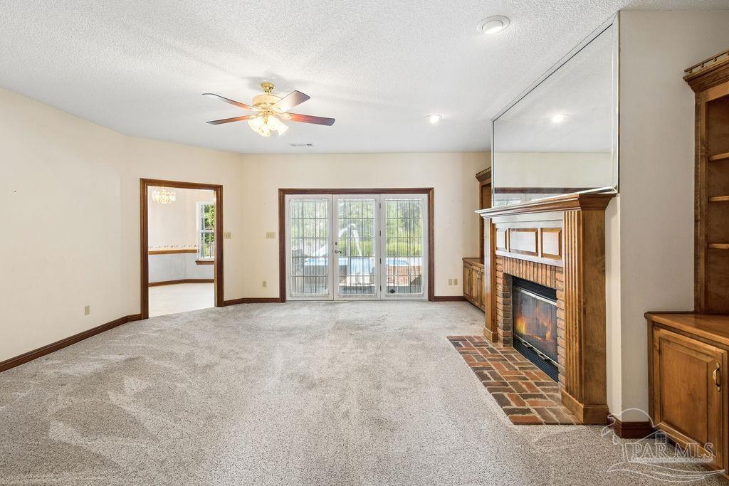 1513 Kings Road Cantonment, FL 32533 - Photo 9 of 33